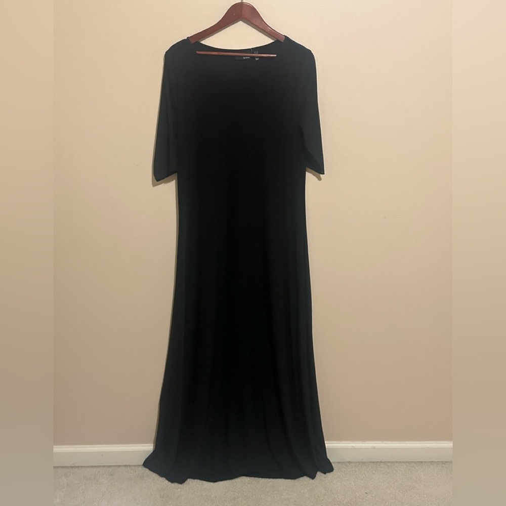Attitudes by Renee Black Maxi Dress with Short Sleeves
